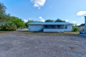 2214 DANFORTH AVENUE, DELTONA, FL 32738 - MLS#MFRV4942319