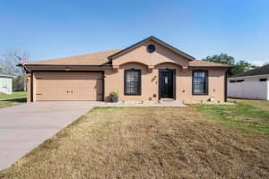 2448 Newmark Dr, DELTONA