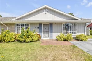9 Par Dr, NEW SMYRNA BEACH