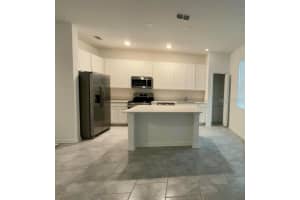 3157 Laurent Loop, DAVENPORT