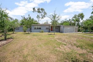 45 UNIVERSITY CIRCLE, DELAND, FL 32724 - MLS#MFRV4942901
