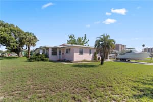 3267 S Peninsula Dr, DAYTONA BEACH