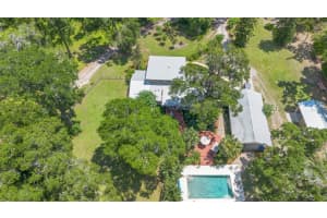 1056 REYNOLDS ROAD, DE LEON SPRINGS, FL 32130 - MLS#MFRV4942965