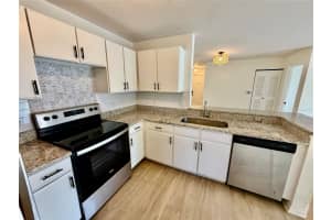 940 VILLAGE TRAIL, PORT ORANGE, FL 32127 - MLS#MFRV4943046