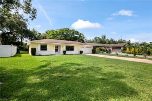 952 FAIRBAIRN DRIVE, DELTONA, FL 32725 Sold 07/17/25