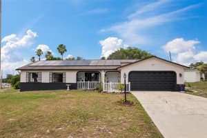 1660 E Apache Cir, DELTONA