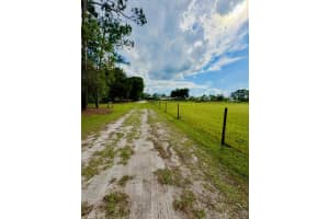 44645 MISTY ISLE DRIVE, DELAND, FL 32720 - MLS#MFRV4943270