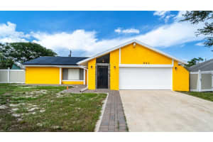942 Wilmington Dr, DELTONA