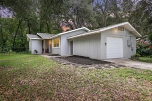 801 S Massachusetts Ave, DELAND