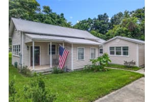 128 LAKEVIEW DRIVE, LAKE HELEN, FL 32744 - MLS#MFRV4943544