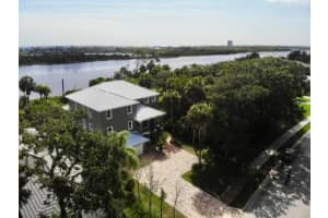 223 S Riverwalk Dr, PALM COAST