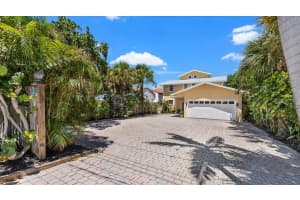 943 S Atlantic Ave, COCOA BEACH