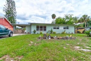 1045 HAMPTON ROAD, DAYTONA BEACH, FL 32114 - MLS#MFRV4943666