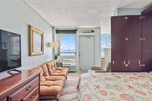 935 ATLANTIC AVENUE, DAYTONA BEACH, FL 32118 Sold 08/20/25