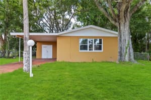 444 S Caroline St, DAYTONA BEACH