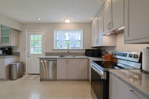 1238 Suwanee Rd Daytona Beach, FL 32114 - Off Market