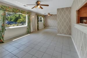 218 RIDGEWOOD AVENUE, DELAND, FL 32720 Sold 09/25/25