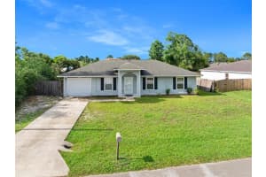 9 Wood Arbor Ln, PALM COAST