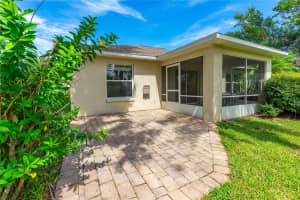 633 CLAIRMONT LANE, SOUTH DAYTONA, FL 32119 - MLS#MFRV4944201