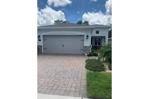 233 Old Moss Cir, DELAND