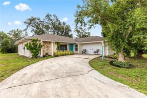 1969 Eden Dr, DELTONA