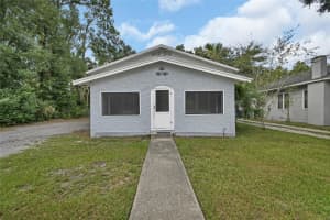 1126 W Minnesota Ave, DELAND