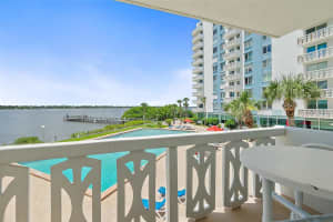 925 HALIFAX AVENUE, DAYTONA BEACH, FL 32118 - MLS#MFRV4944433
