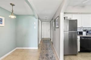 935 HALIFAX AVENUE, DAYTONA BEACH, FL 32118 - MLS#MFRV4944462