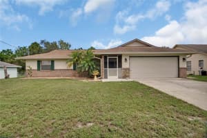 616 S Anchor Dr, DELTONA