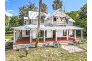 525 BLUE SPRINGS AVENUE, ORANGE CITY, FL 32763 - MLS#MFRV4944648