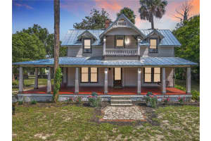 525 BLUE SPRINGS AVENUE, ORANGE CITY, FL 32763 - MLS#MFRV4944648