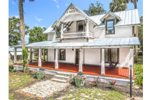 525 BLUE SPRINGS AVENUE, ORANGE CITY, FL 32763 - MLS#MFRV4944648