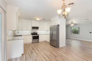 6125 N RONALD REAGAN, SANFORD, FL 32773 - MLS#MFRV4944664