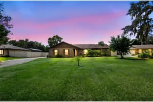 542 Cleo Ln, DELTONA
