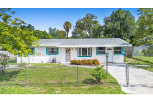 207 LAKE GERTIE ROAD, DELAND, FL 32720 - MLS#MFRV4944795