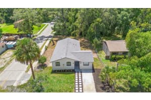 800 HUBBARD AVENUE, DELAND, FL 32720 - MLS#MFRV4945013