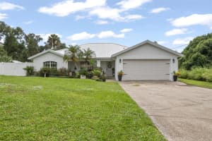 528 COMPTON COURT, DELAND, FL 32724 - MLS#MFRV4945033