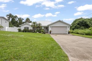 528 COMPTON COURT, DELAND, FL 32724 - MLS#MFRV4945033