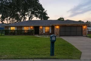 2929 ESTILL STREET, DELTONA, FL 32738 Sold 10/27/25