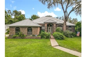 520 FOREST CREEK RUN, DE LEON SPRINGS, FL 32130 - MLS#MFRV4945239