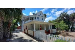 330 WOODLAND BOULEVARD, DELAND, FL 32720 - MLS#MFRV4945329