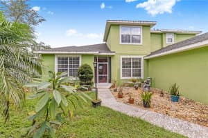 2060 Doyle Rd, DELTONA