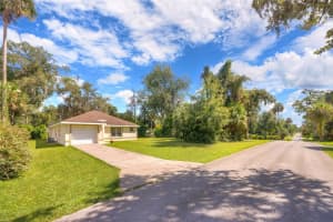 329 DESOTO AVENUE, DE LEON SPRINGS, FL 32130 - MLS#MFRV4945351