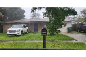 2493 Hope Ave, DELTONA