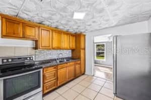 925 LAKE AVENUE, EDGEWATER, FL 32132 - MLS#MFRV4945458