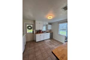 1745 EAST PARKWAY, DELAND, FL 32724 - MLS#MFRV4945490
