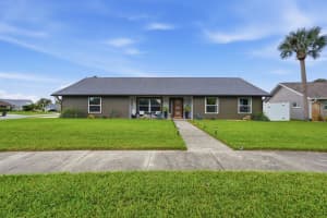 715 KRISTINA COURT, PORT ORANGE, FL 32127 - MLS#MFRV4945515