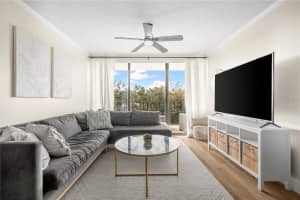 3211 SWANN AVENUE, TAMPA, FL 33609 - MLS#MFRV4945519