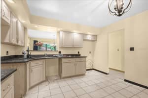 215 HERON BAY CIRCLE, LAKE MARY, FL 32746 - MLS#MFRV4945526