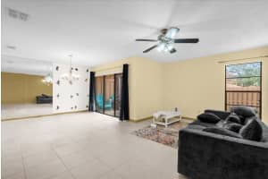 215 HERON BAY CIRCLE, LAKE MARY, FL 32746 - MLS#MFRV4945526